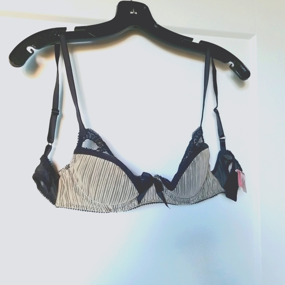 Victoria's Secret Angels Striped Wired Demi Bra Set Size 34B